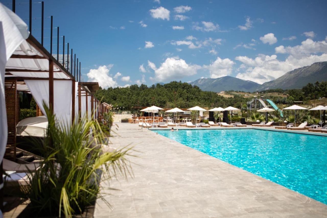 Equos Resort Hotel Tirana Exterior foto